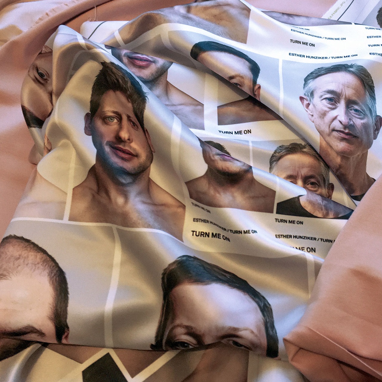 Opera di Esther Hunziker: Fabric, Material for a new interactive work