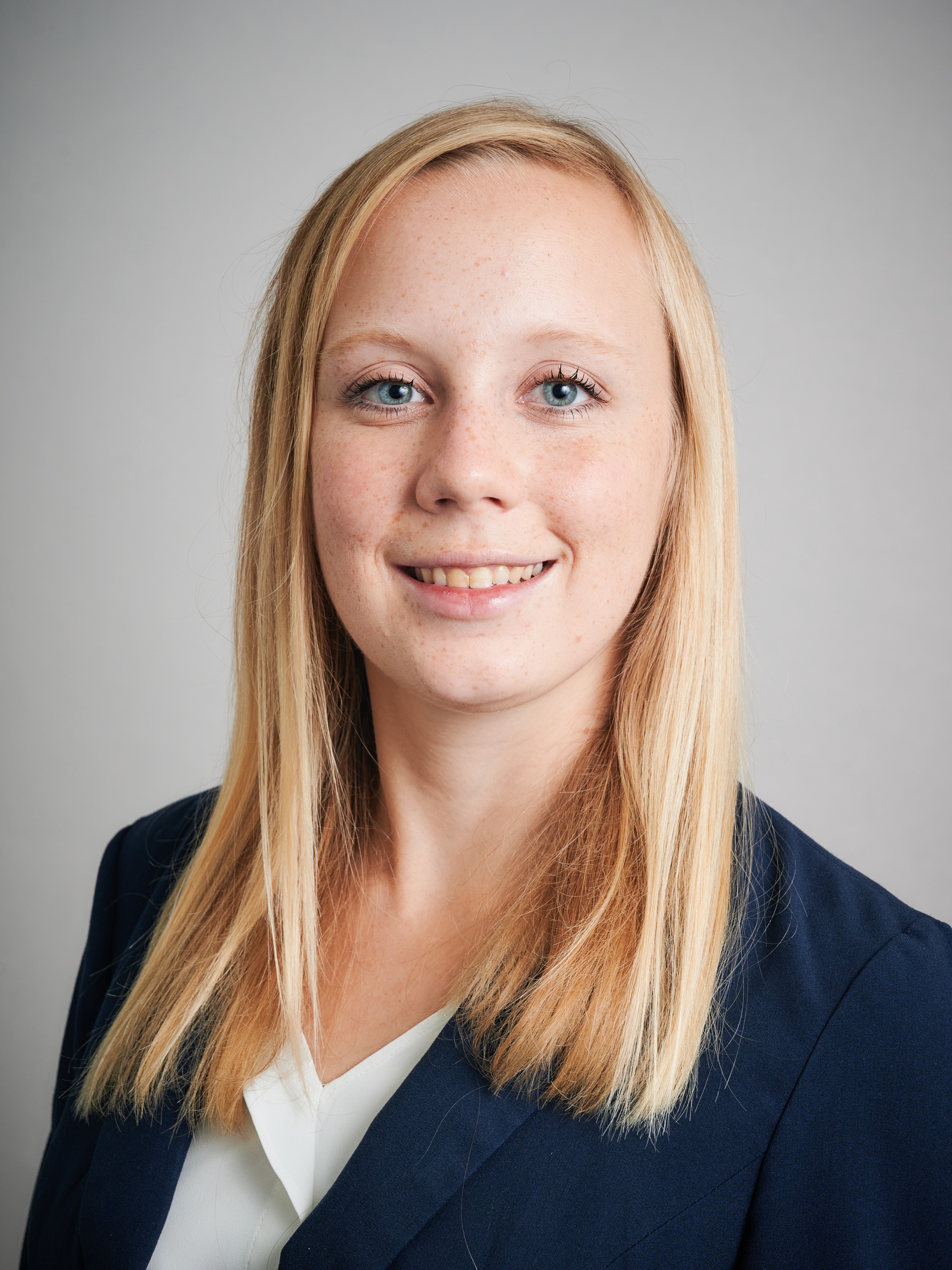 Portraitbild von Claudia Theiler